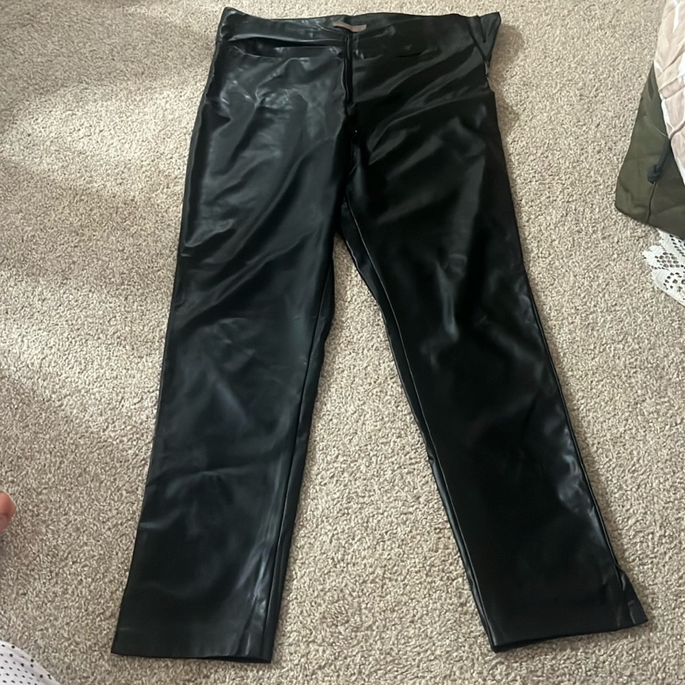Leather pants for women , S size with zipper on the left side